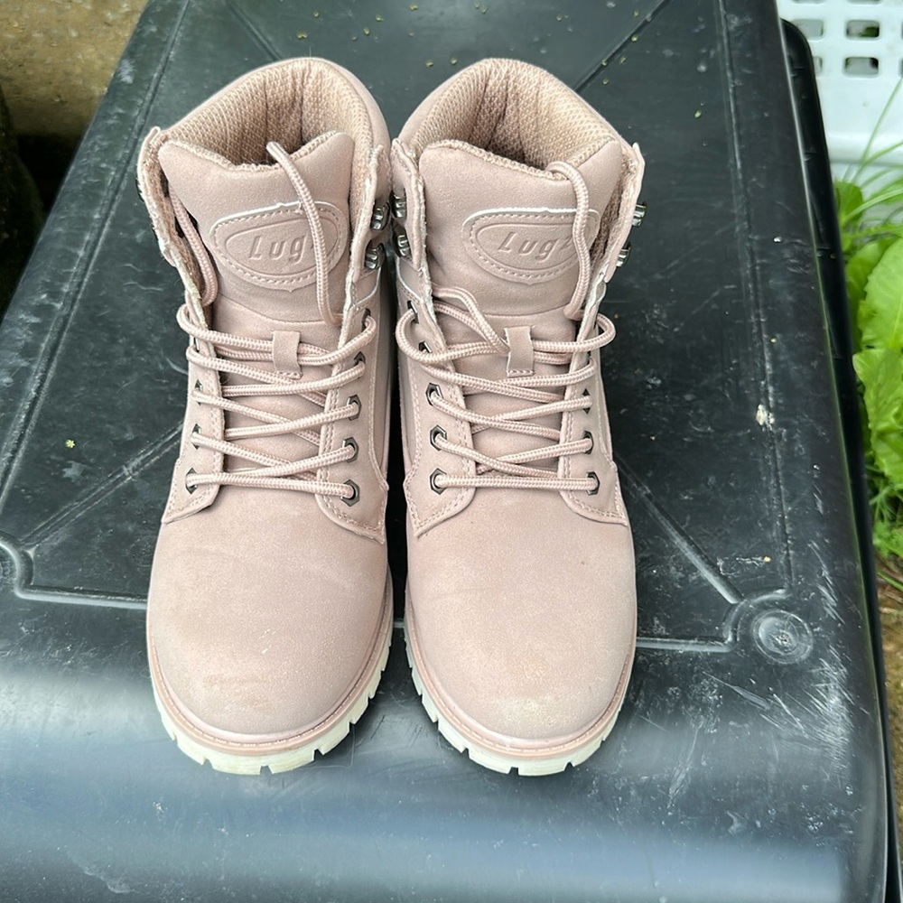 Lugz Women’s Soft Pink Boot